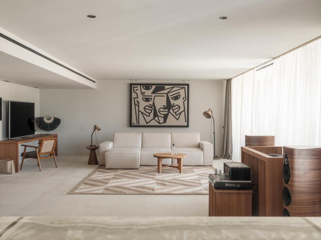 OKU Ibiza photo 1