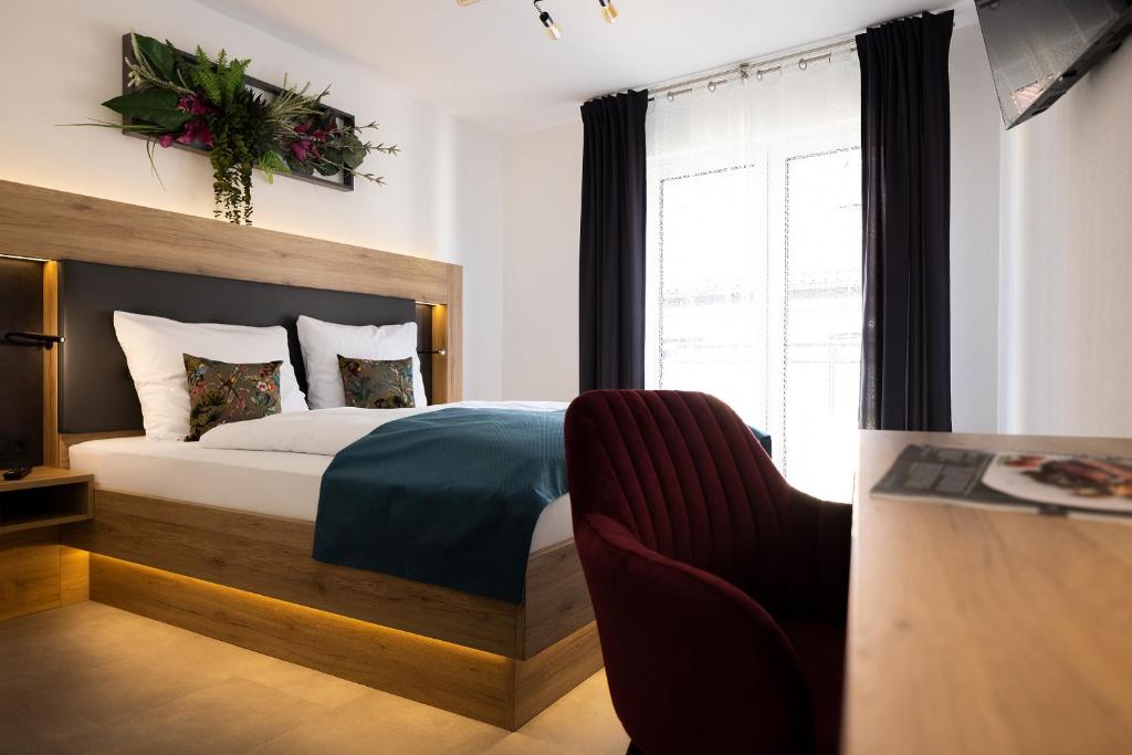Bed and Breakfast - Homburg am Main photo 4