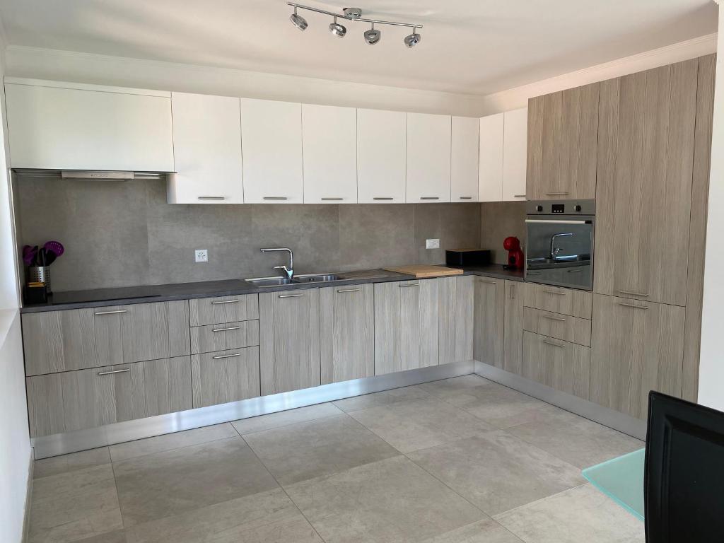 Modern Living photo 1