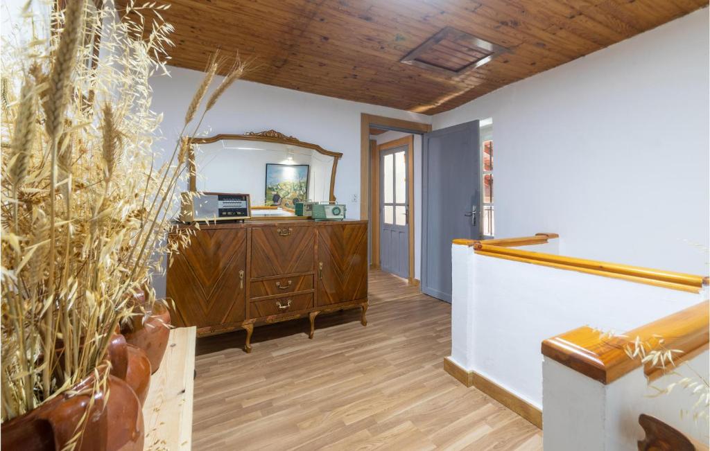 Amazing Home In San Pedro De Ceque With 5 Bedrooms And Wifi photo 4
