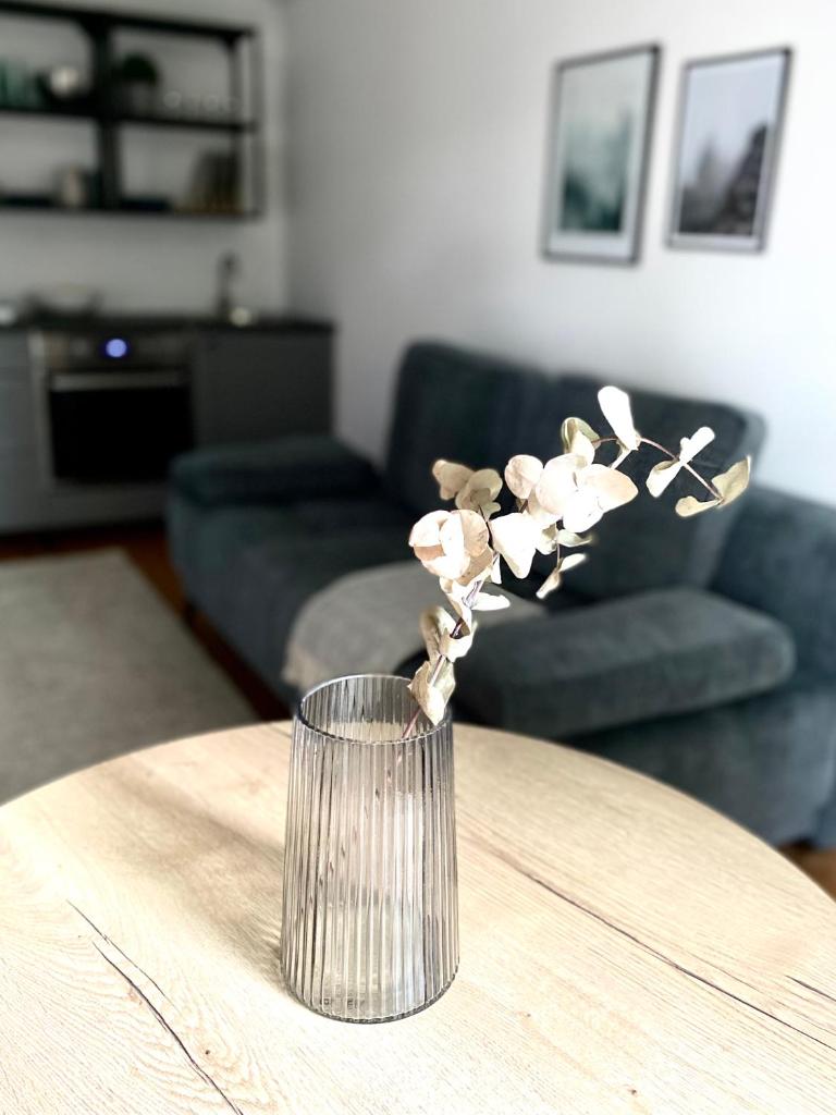 Galerie Apartment Self-Check-In - Tap to explore photos