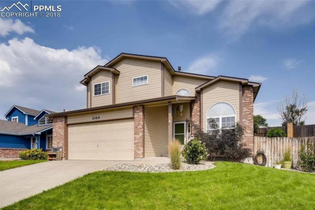 2 Master Suites/3 King Beds/4 Bath/Mins to Airport photo 3