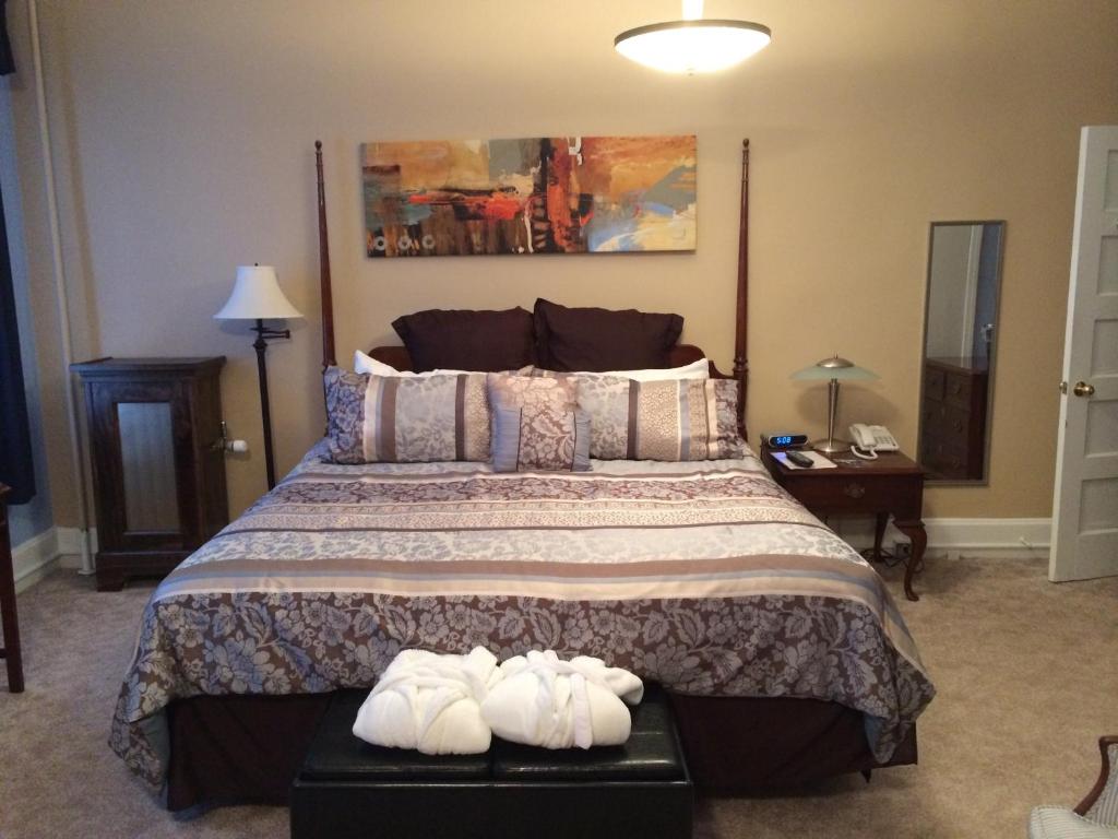 The Tunnicliff Inn photo 1