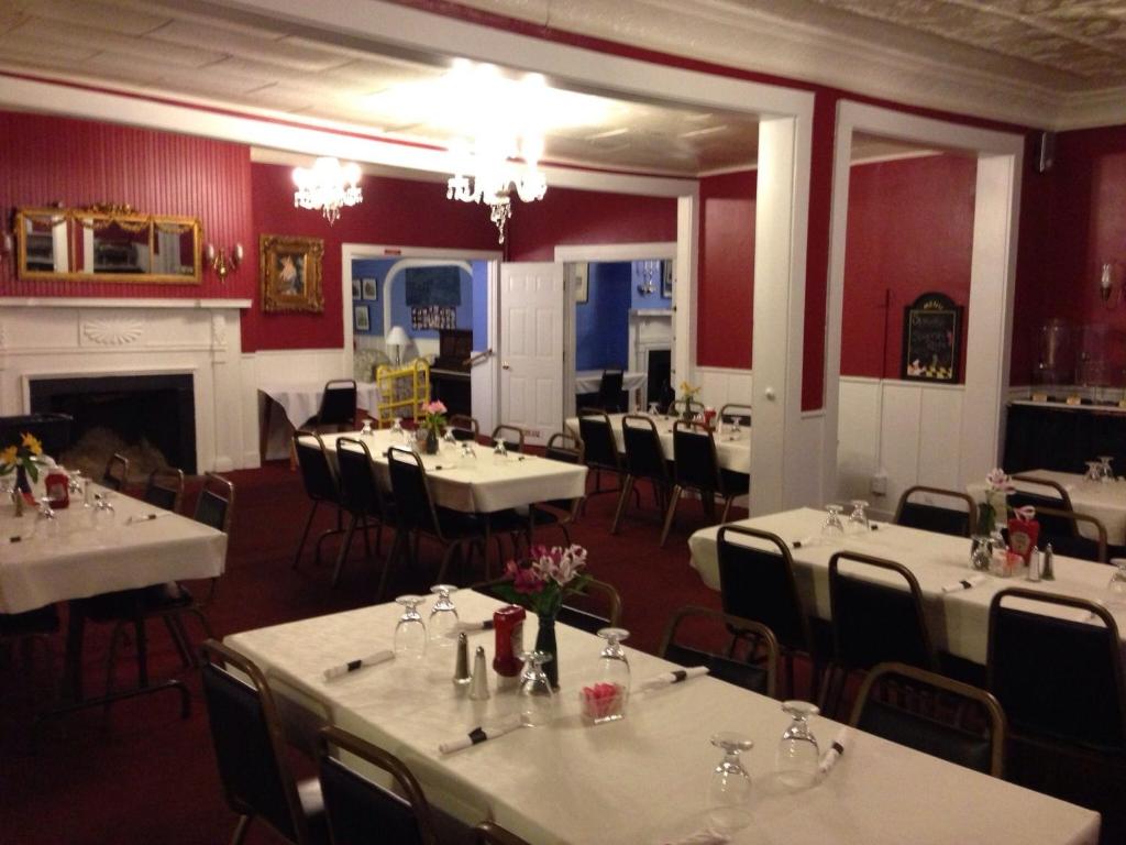 The Tunnicliff Inn photo 3