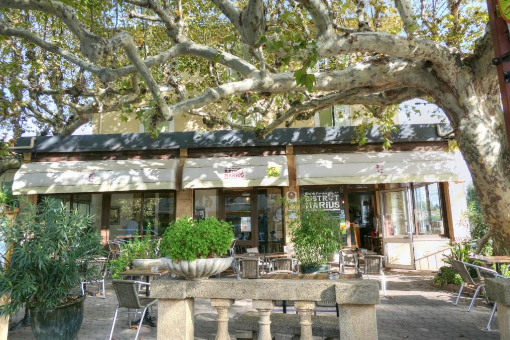Logis hôtel restaurant de Provence photo 1