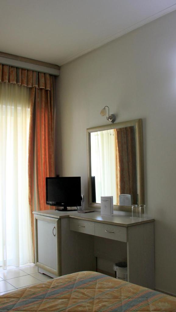 Двухместный (Улучшенный двухместный номер с 1 кроватью), Hotel Platon
