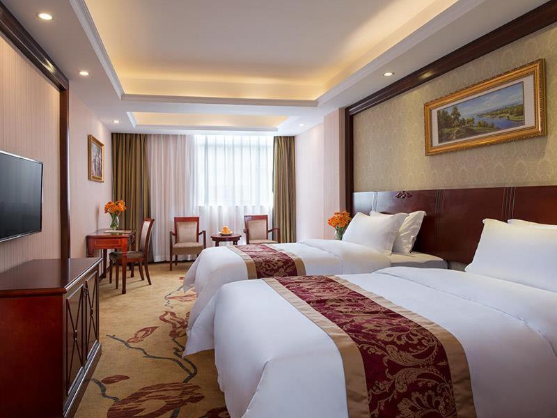 Vienna Hotel Shenzhen Shiyan Shilong Community photo 1