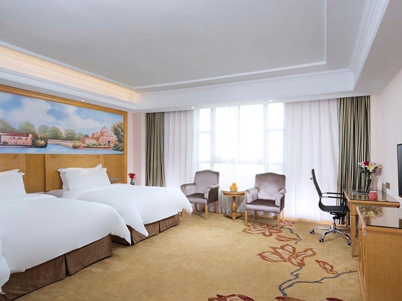 Vienna Classic Hotel Ganzhou Meilin photo 1