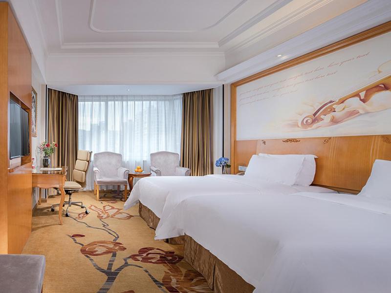 Vienna International Hotel Zhuhai Golden Phoenix photo 2