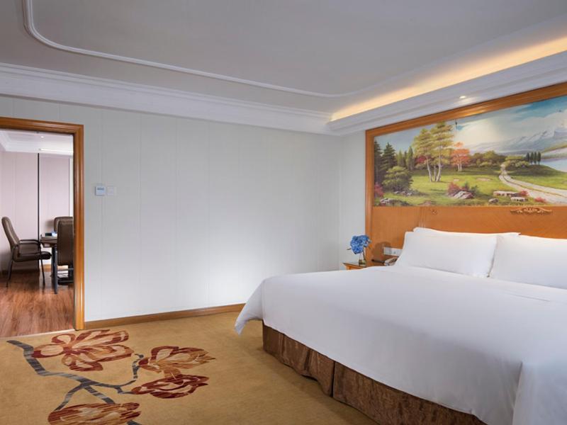 Vienna International Hotel Zhuhai Golden Phoenix photo 3