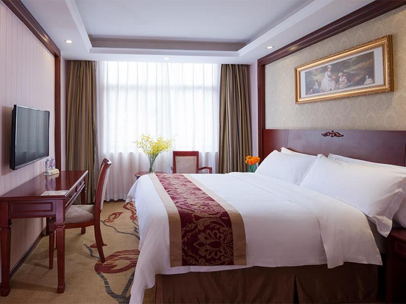 Vienna Hotel Shenzhen Guanlan Tangren Street photo 1
