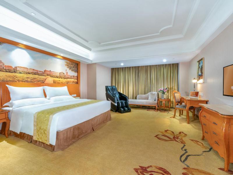 Vienna International Hotel Guigang Hecheng Road photo 2