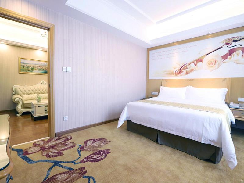 Vienna Hotel Pingxiang Lvyin Square photo 2