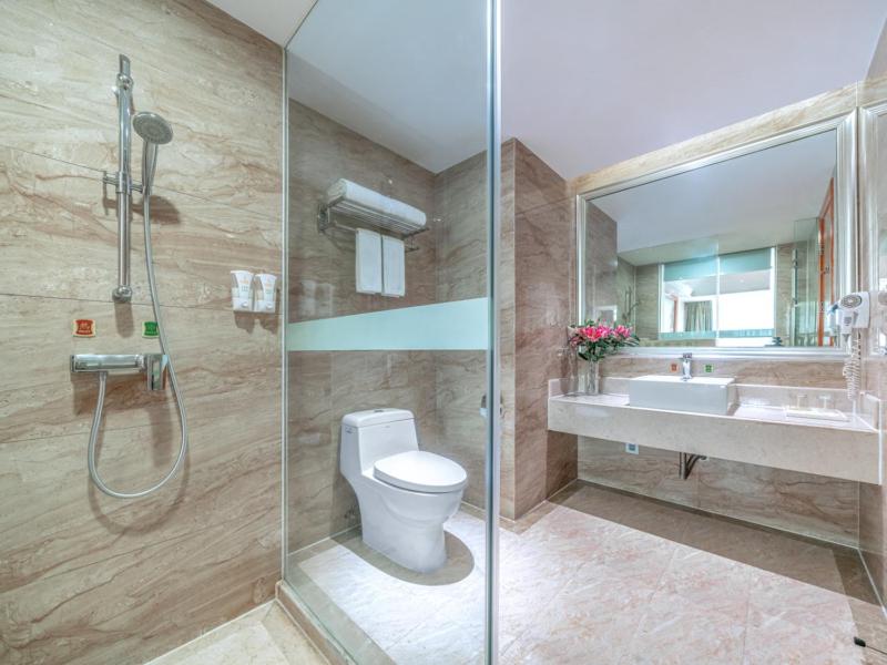 Vienna International Hotel Guigang Hecheng Road photo 4