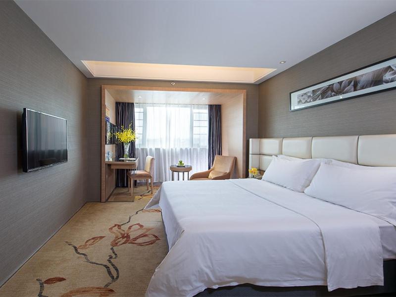 Vienna Hotel - Guangzhou South Railway Station Branch photo 2