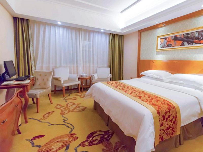 Vienna Hotel Chaoyang High-Speed Train Station photo 1