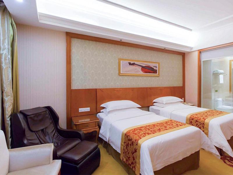 Vienna Hotel Chaoyang High-Speed Train Station photo 2