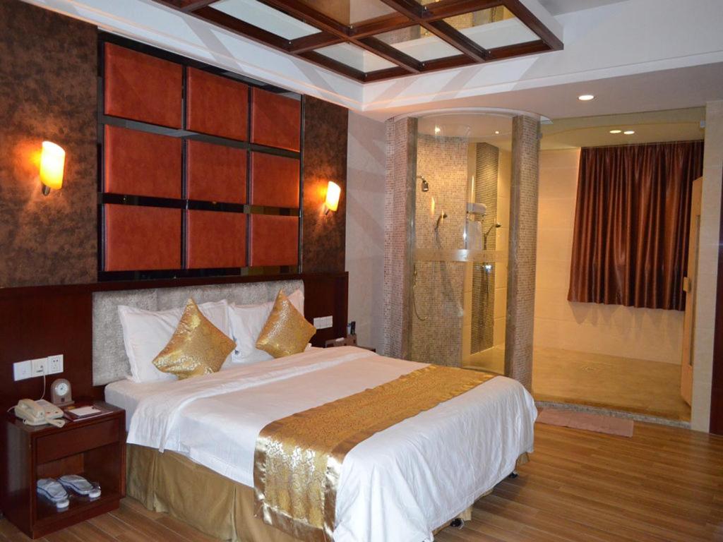 Vienna Hotel Dongguan Tangxia Guanlan Lake Golf Club photo 2