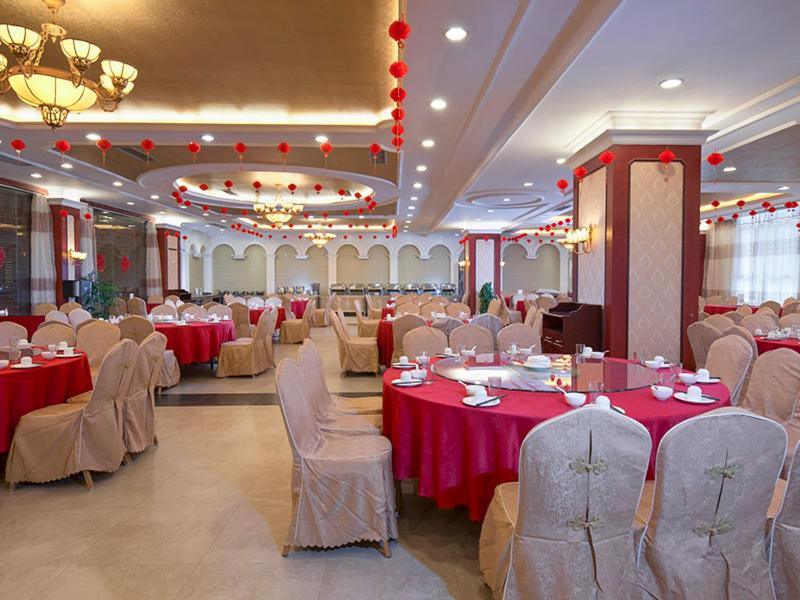 Vienna International Hotel Yangshuo West Street photo 4
