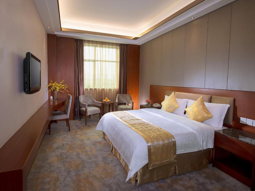 Vienna Hotel Dongguan Tangxia Guanlan Lake Golf Club photo 4
