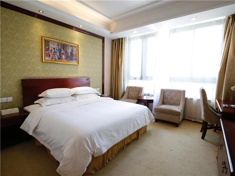 Vienna Hotel Suzhou Luokou Furniture Store photo 2