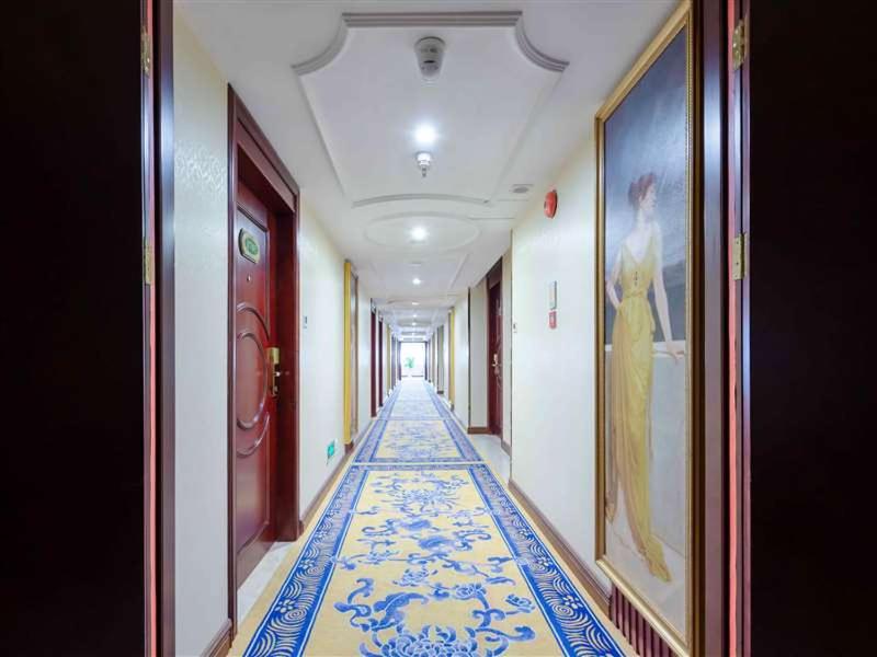 Vienna Hotel Heyuan Hongxing Road photo 2