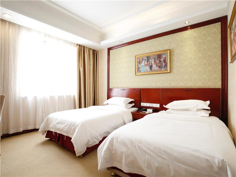 Vienna Hotel Suzhou Luokou Furniture Store photo 3