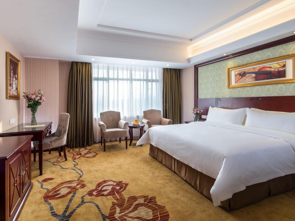 Vienna Hotel Guangzhou Jinshazhou photo 1