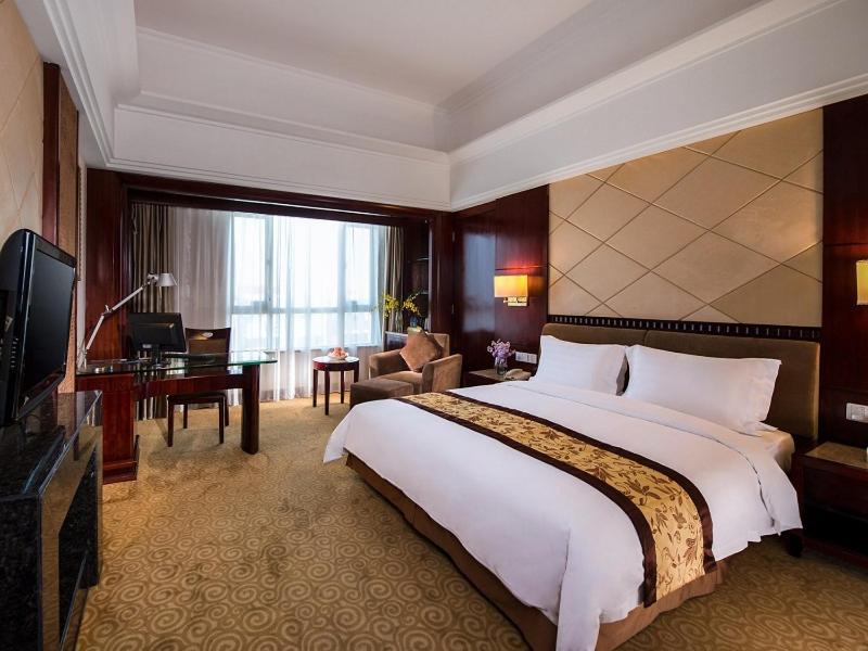 Vienna International Hotel Dongguan Changping Swan Lake Road photo 3