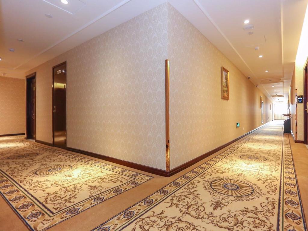 Vienna International Hotel Shanghai Pudong Xinchang Old Town Subway Station photo 3