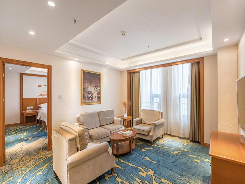 Vienna Hotel Zhengzhou Airport photo 2