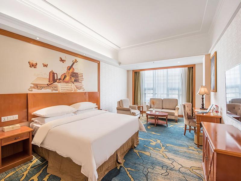 Vienna Hotel Zhengzhou Airport photo 3