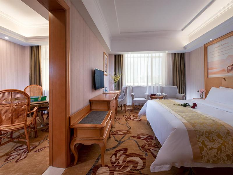 Vienna Hotel Huizhou Baiyun Road photo 1