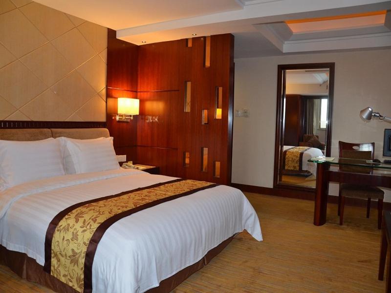 Vienna International Hotel Dongguan Changping Swan Lake Road photo 4