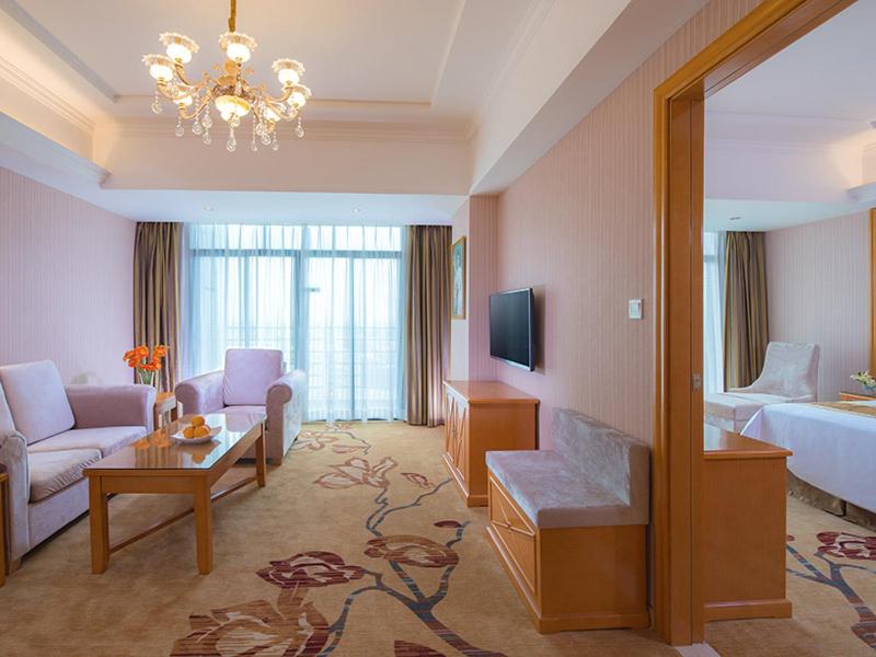 Vienna Hotel Huizhou Baiyun Road photo 3