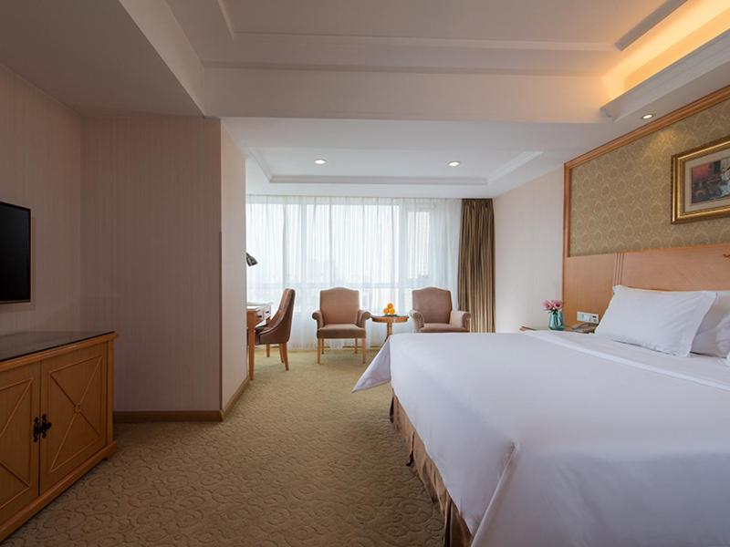 Vienna International Hotel Shenyang Railway Station photo 1