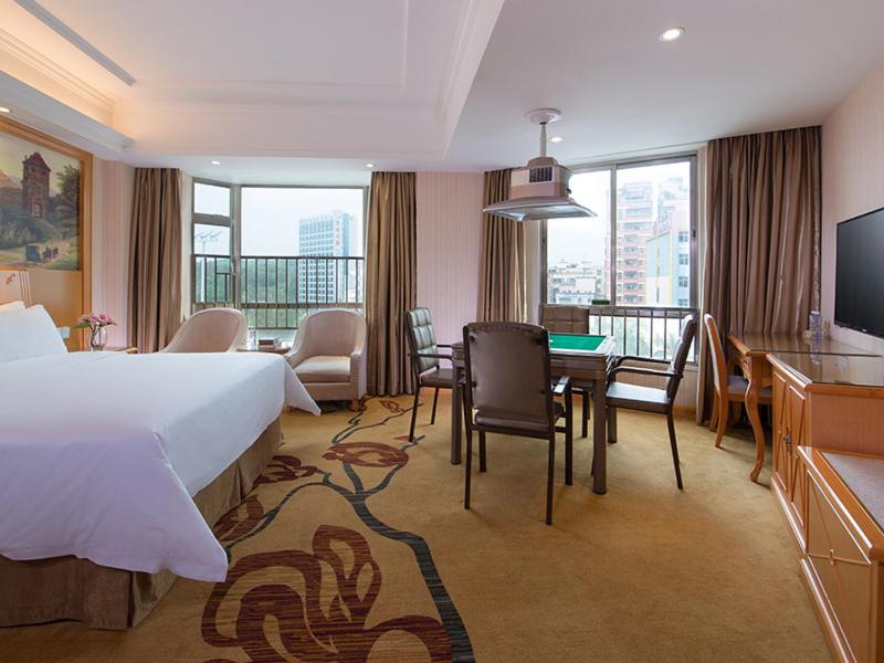 Vienna Hotel Shenzhen Dalang Clothing Base photo 1