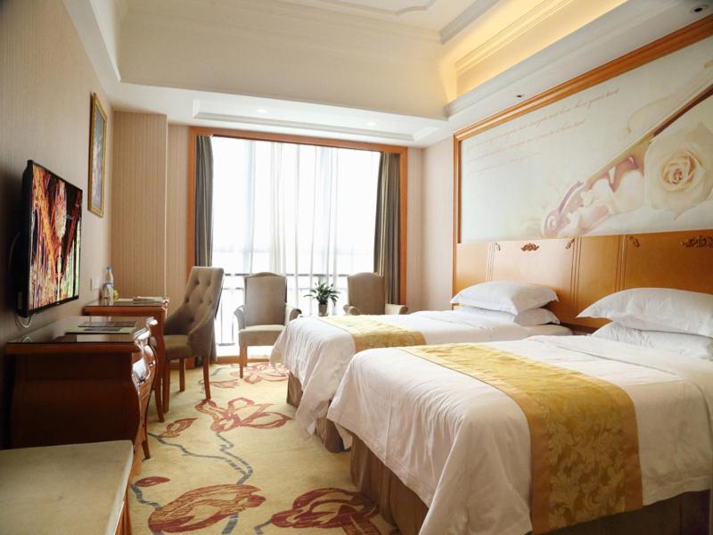Vienna International Hotel Changsha West Bus Station photo 1