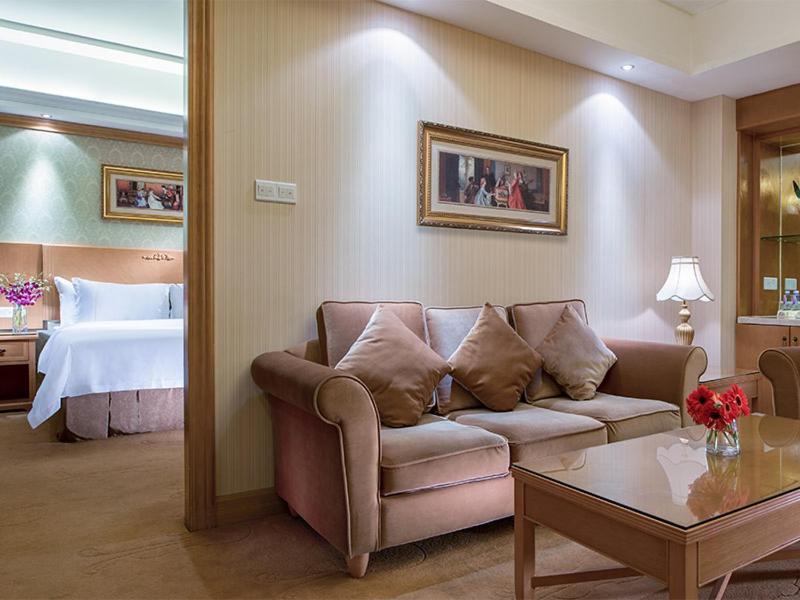 Vienna International Hotel - Long Hua Wan Zhong Cheng Branch photo 3