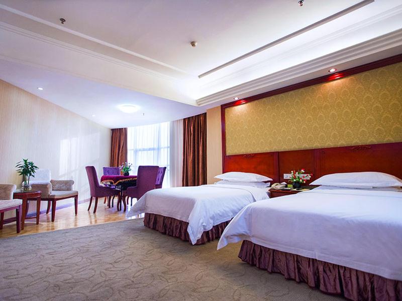 Vienna International Hotel Shenzhen Songgang Wanzhao Square photo 4