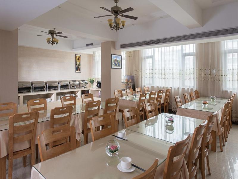 Vienna International Hotel Jieyang Chaoshan Airport photo 1