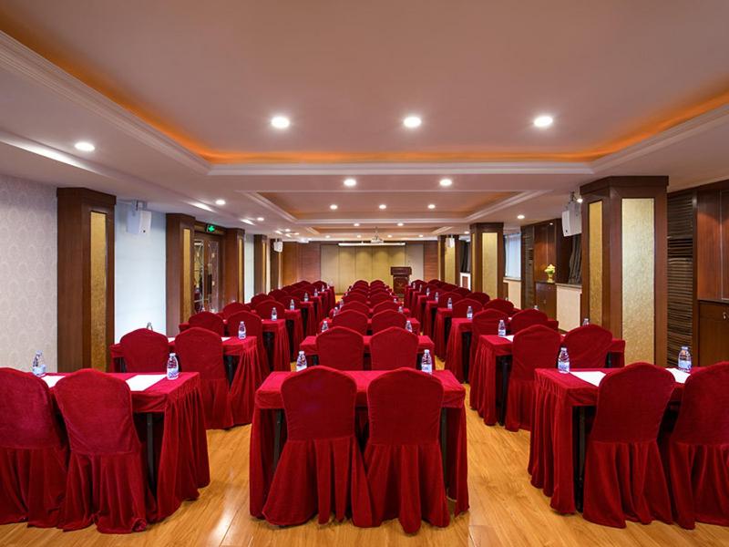 Vienna Hotel Zhongshan Central Coach Station photo 1
