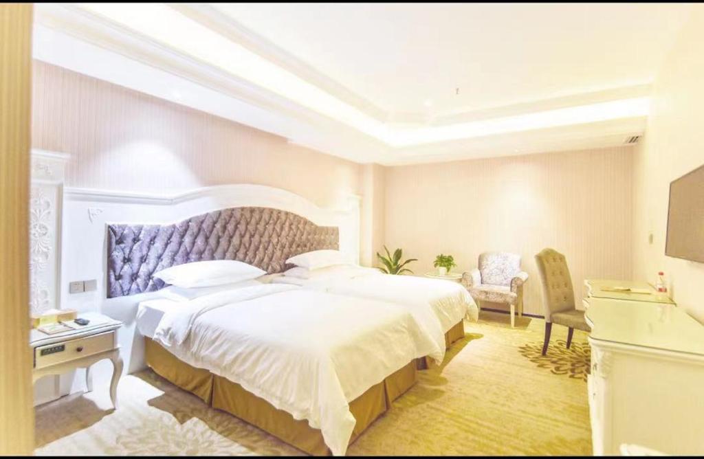 Vienna International Hotel Guilin Wanda Plaza photo 4