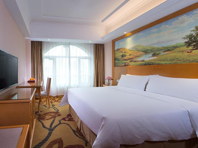 Vienna Hotel Shenzhen Dalang Clothing Base photo 4