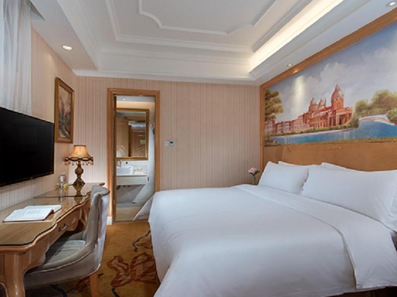 Vienna International Hotel Shenzhen Longhua Center photo 3