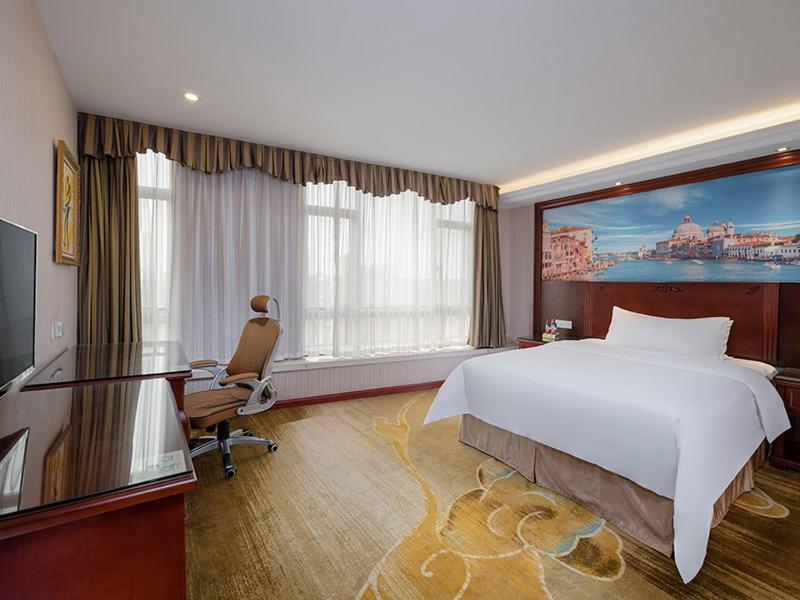 Vienna Hotel Foshan Huangqi photo 1