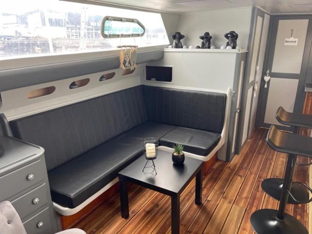 Exceptionnel bateau maison reine mathilde photo 3