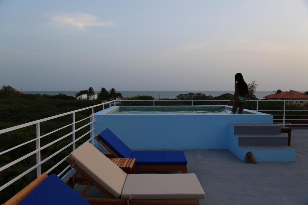 VillaMerissa nestled between two beach, short walk to shopping & entertainment photo 4