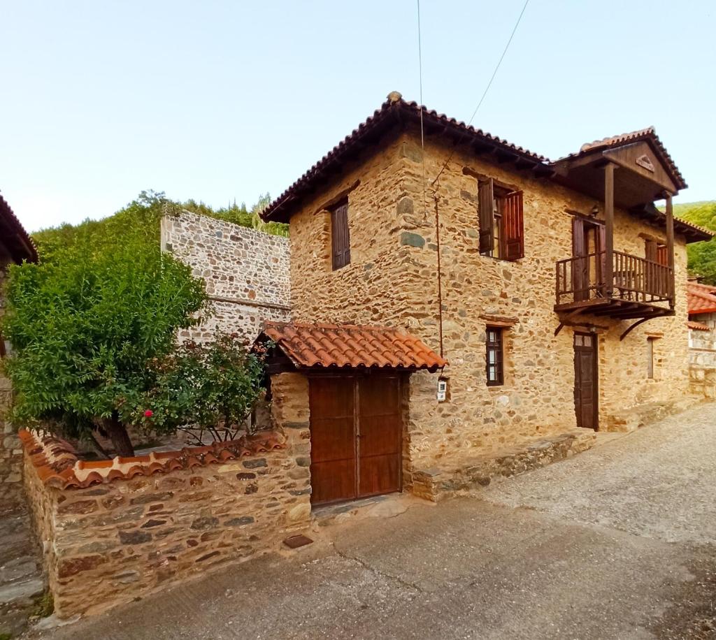 Lithia s Stonehouse. Το πέτρινο στη Λιθιά - Καστοριά photo 3