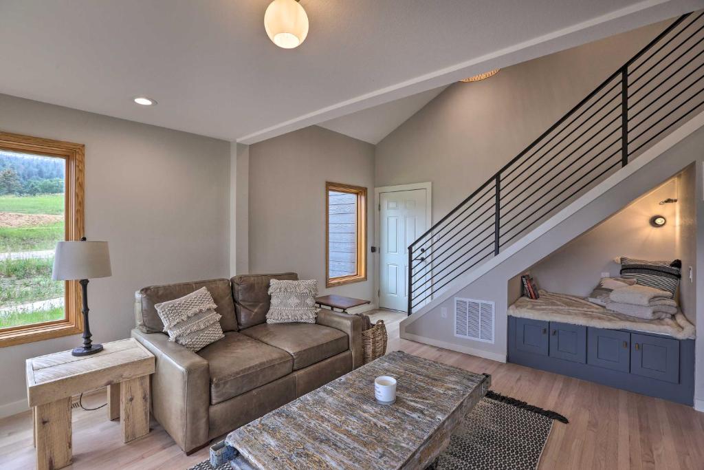 Modern Evergreen Duplex Directly Off I-70! photo 4